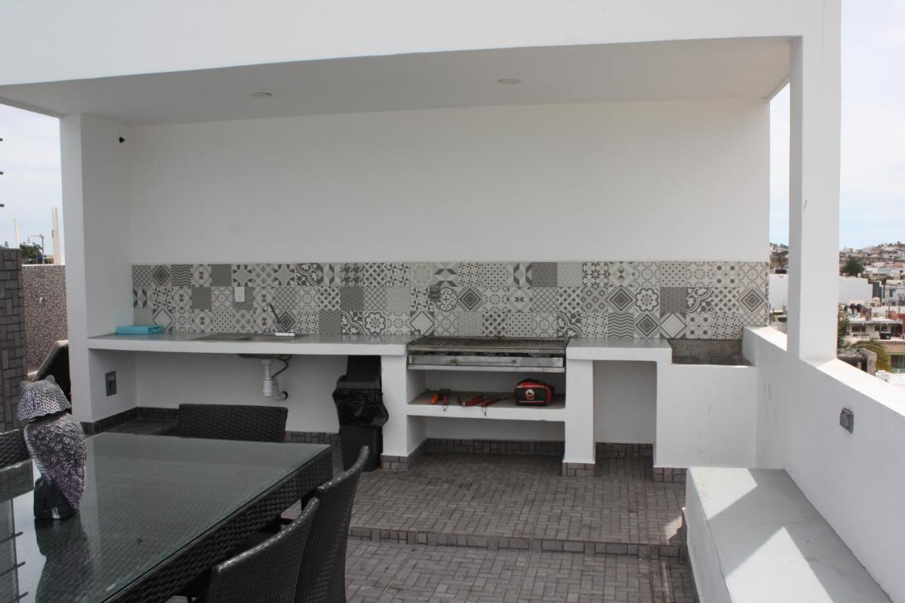 2Br/2Ba Condo 1 Block To Ocean! - Unit #5 Mazatlán Buitenkant foto